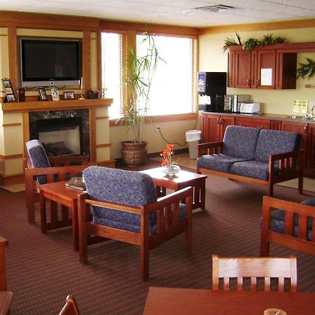 Prairie Inn & Suites Holmen Buitenkant foto